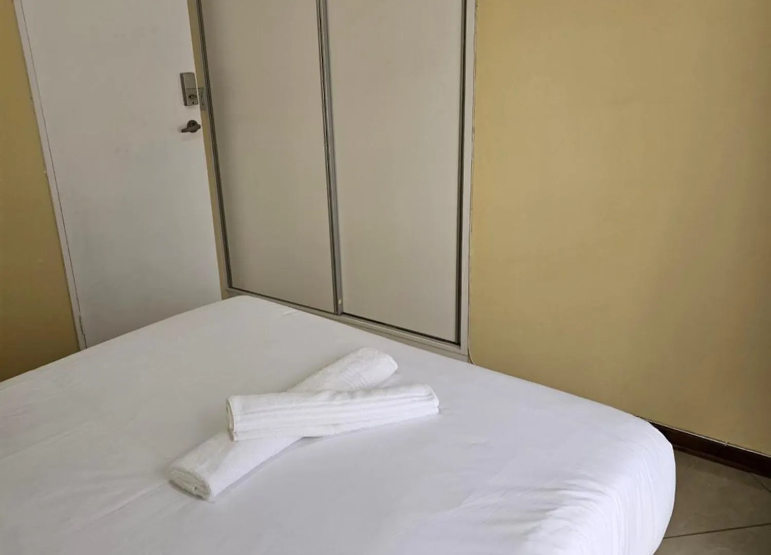 Lpm Guests Bv Bed & Breakfast Port Elizabeth