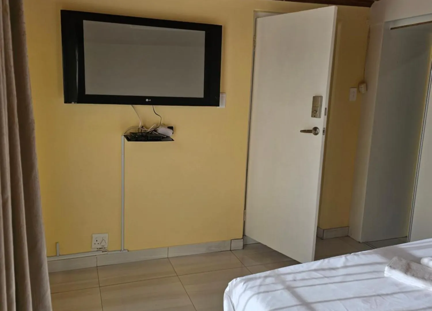 Lpm Guests Bv Bed & Breakfast Port Elizabeth